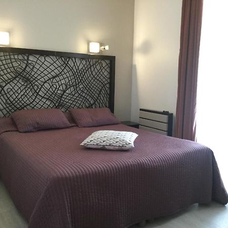 Les Pastels Hotel La Roche-sur-Yon Luaran gambar
